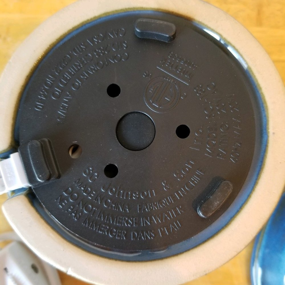 SC Johnson & Son Electric Wax Warmer - Blue - Picture 7 of 7